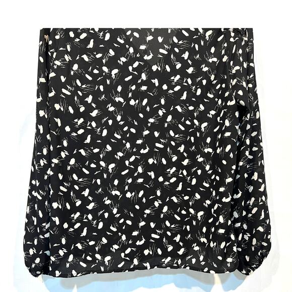 LUSH Top Women's Large V-Neck Button Down Modern Print Black Ivory NEW - Picture 7 of 13